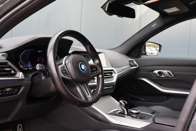 BMW 3-SERIE Touring 320e M Sport Business Edition Plus | Live Cockpit Prof. | Trekhaak elektr. | DAB+ | Stoelverwarming | Leer | HiFi audio | M-Pakket