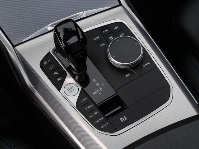 BMW 3-SERIE Touring 330e xDRIVE HIGH EXECUTIVE/ M-SPORT/ PANORAMADAK/ COPILOT PACK/ H&K AUDIO/ TREKHAAK