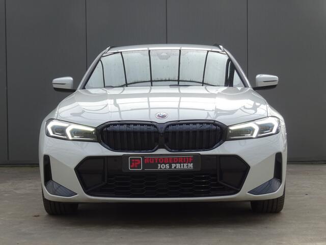 BMW 3-SERIE Touring 330e * M-PAKKET * FACELIFT !!
