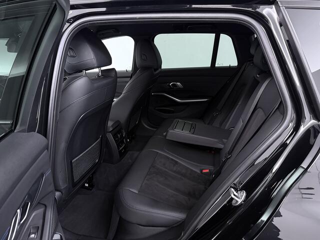 BMW 3-SERIE Touring 330e | M-Interieur & M- Exterieur | El. Trekhaak | Camera | Electrische Achterklep | Shadow Line |