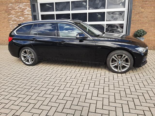 BMW 3-SERIE Touring 320i Lease Executive Panorama Ned auto