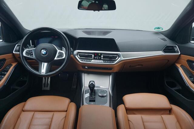 BMW 3-SERIE Touring 330e xDrive M Sport | Trekhaak / Head-up / Memory Stoelen / Laserlight / HIFI / Driving Assistant Professional / Adaptief M onderstel / Comfort Access