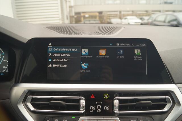 BMW 3-SERIE Touring 320e PHEV Business Edition -LEER-TREKHAAK-ECC-