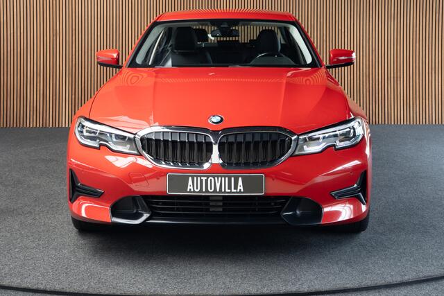 BMW 3-SERIE 330i High Executive Leer Navi ACC PDC Virtual Climate (3-zone) PDC LM velgen