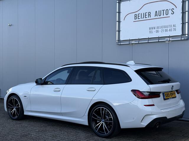BMW 3-SERIE Touring 320e Business Edition Plus Automaat M-Pakket.