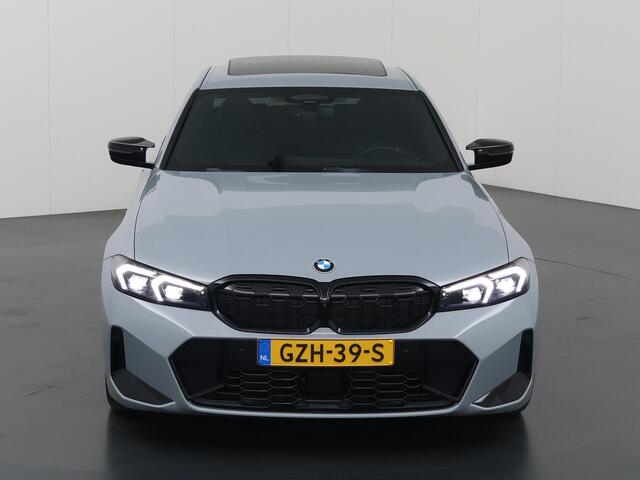 BMW 3-SERIE M340d xDrive | M-Pakket Pro | NL Auto | Schuif/Kanteldak | M-Sport Sportstoelen | Lederen Interieur | Curved Display | 360 Camera | Adaptieve Cruise Control | Ele. verstelbare stoelen + Geheugen | Harman/Kardon |