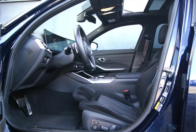 BMW 3-SERIE Touring 330e xDrive 292Pk M-Sport 19,5KW accu Shadow/Panoramadak/Wegkl-trhk/360-camera/memory