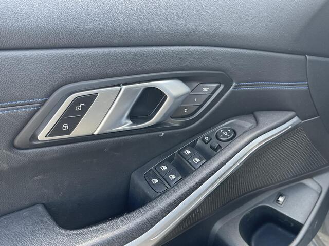 BMW 3-SERIE 330e xDrive High Executive M Sport 19"/Stoelverwarming + memory/Keyless/Camera/HiFi/Apple Carplay & Android Auto