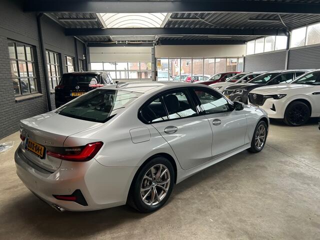 BMW 3-SERIE 330I EXECUTIVE / Sportstoelen / Half Leder