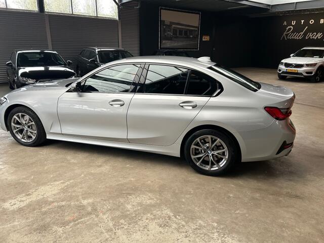 BMW 3-SERIE 330I EXECUTIVE / Sportstoelen / Half Leder