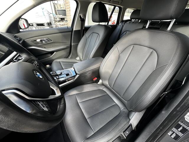 BMW 3-SERIE Touring 320i Leder|Camera|Sfeer|AdapLed