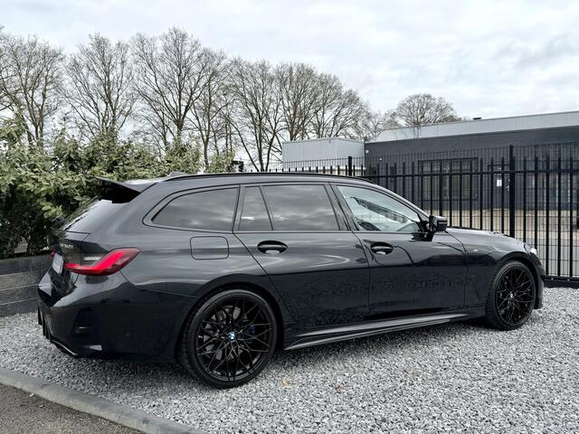 BMW 3-SERIE Touring M340i xDrive Pano|Leer|LED|Camera|Headup Zwart