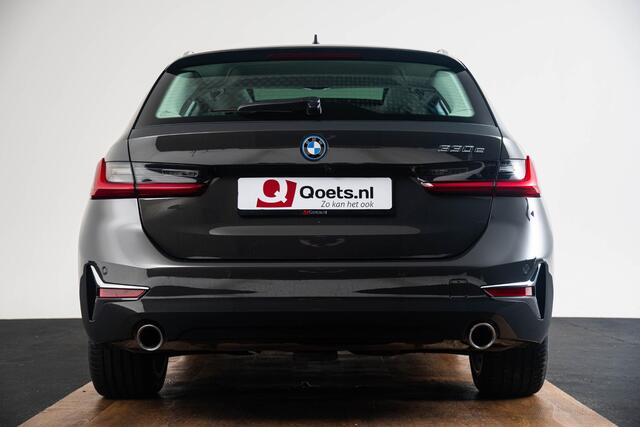BMW 3-SERIE Touring 330e Luxury Line - Panoramadak - Active Cruise Control - BMW Laserlight - Head up - Comfort Access - Sportstoelen - Elektrisch verwarmbare/verstelbare stoelen -