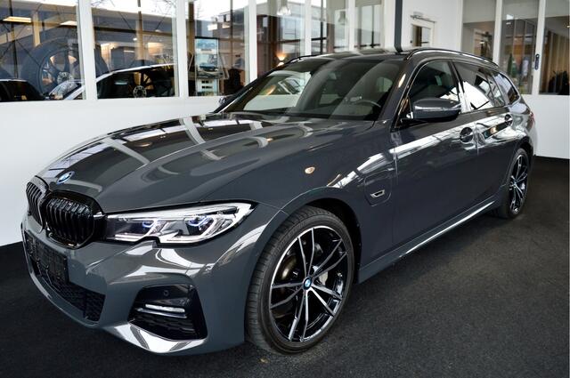 BMW 3-SERIE Touring 330e Hybride M-Sportedition | Dravitgrau !