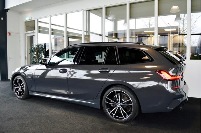 BMW 3-SERIE Touring 330e Hybride M-Sportedition | Dravitgrau !