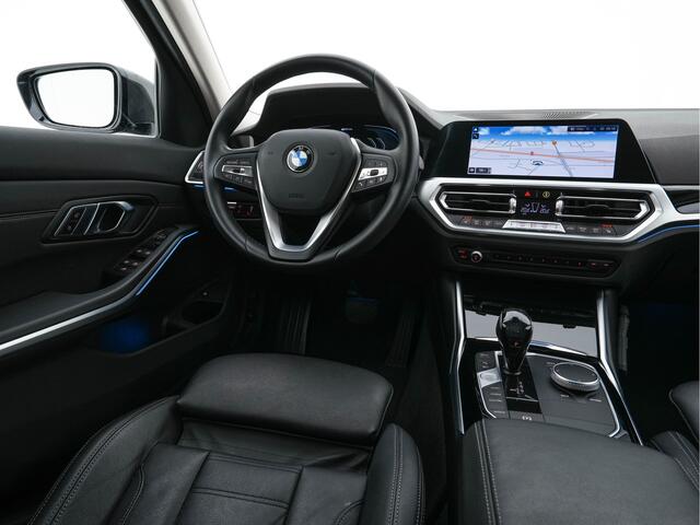 BMW 3-SERIE 330e eDrive Edition (INCL.BTW) Aut. *LEATHER | FULL-LED | DIGI-COCKPIT | HEATED-SPORTSEATS | PRIVACY-GLASS | AMBIENT-LIGHT | DAB | NAVI-FULLMAP | ECC | PDC | CRUISE | 18''ALU*
