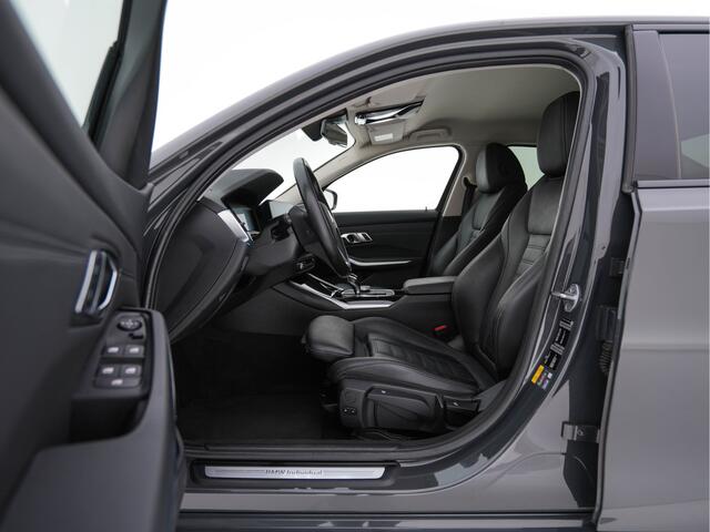 BMW 3-SERIE 330e eDrive Edition (INCL.BTW) Aut. *LEATHER | FULL-LED | DIGI-COCKPIT | HEATED-SPORTSEATS | PRIVACY-GLASS | AMBIENT-LIGHT | DAB | NAVI-FULLMAP | ECC | PDC | CRUISE | 18''ALU*
