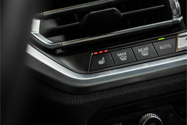 BMW 3-SERIE 330i High Executive Edition - M Sport | Volleder | Camera | Stoelverwarming