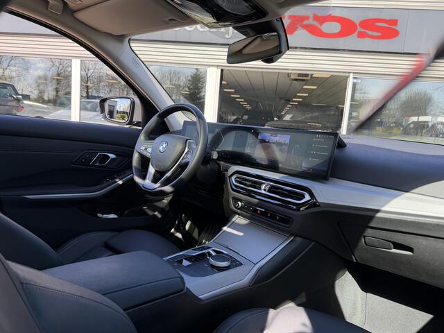 BMW 3-SERIE 318i LCI | Schuif/kantel dak | Leder | Camera | LED