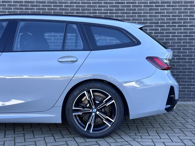 BMW 3-SERIE Touring 330i xDrive | M-Sport | Brooklyn Grau | Adaptive Cruise | Stoelverwarming