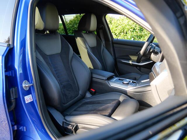 BMW 3-SERIE Touring 330e M-Sport High Executive | HEAD-UP | TREKHAAK | CARPLAY | CAMERA |