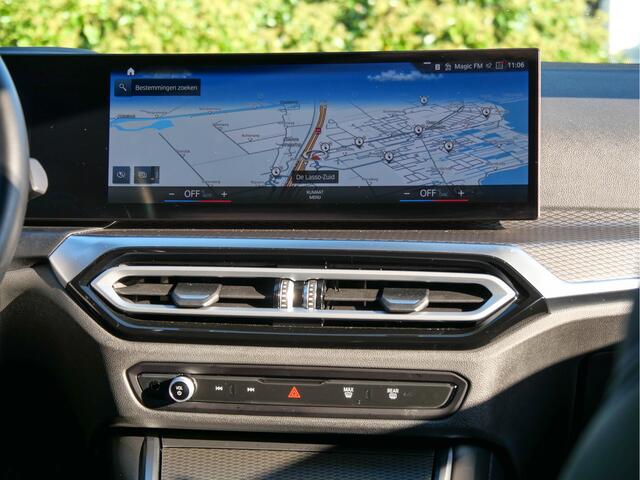 BMW 3-SERIE Touring 330e M-Sport High Executive | HEAD-UP | TREKHAAK | CARPLAY | CAMERA |