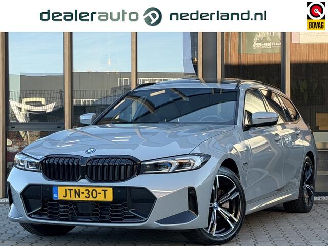 BMW 3-SERIE Touring 330e xDrive | M Sport | Panorama-Dak | Adaptieve Cruise | Head-u
