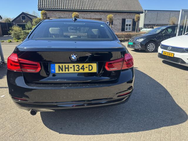 BMW 3-SERIE 318i Centennial High Executive Automaat