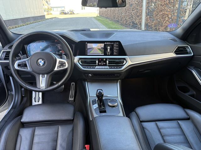 BMW 3-SERIE Touring 330i xDrive High Executive / AUTOMAAT / M-PAKKET / LEER / NAVI / CRUISE / 119dkm!