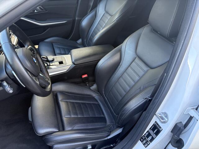 BMW 3-SERIE Touring 330i xDrive High Executive / AUTOMAAT / M-PAKKET / LEER / NAVI / CRUISE / 119dkm!