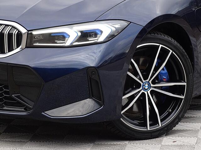 BMW 3-SERIE 330E Touring/hyb Pano./360./trek./leder apple carplay.