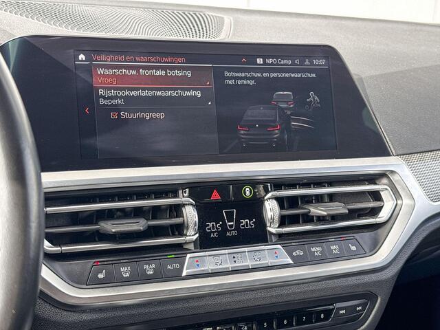 BMW 3-SERIE Sedan 330e eDrive Edition M-Sport / 19 inch / Stoelverwarming / Getinte Ramen / HiFi Audio