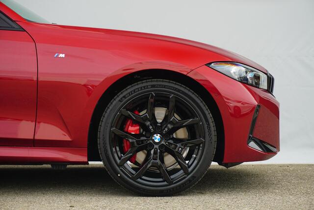 BMW 3-SERIE 330e Touring | M Sportpakket Pro | Comfort Pack | Trekhaak | Panoramadak | Harman Kardon