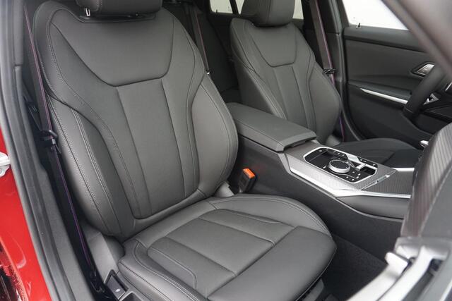 BMW 3-SERIE 330e Touring | M Sportpakket Pro | Comfort Pack | Trekhaak | Panoramadak | Harman Kardon