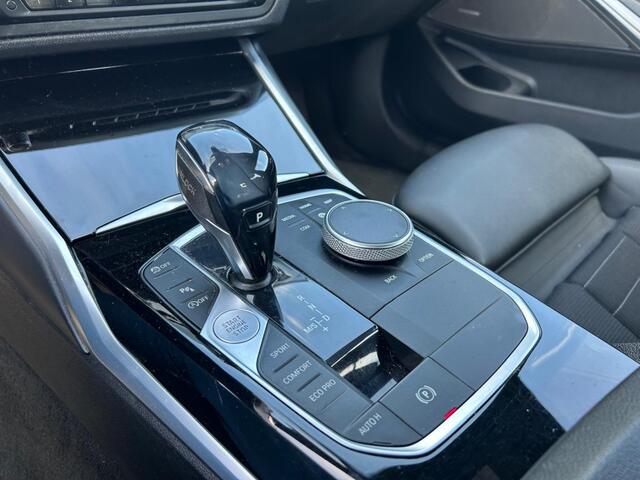 BMW 3-SERIE 320I EXECUTIVE ED, Virtual, Harman Kardon, Leder