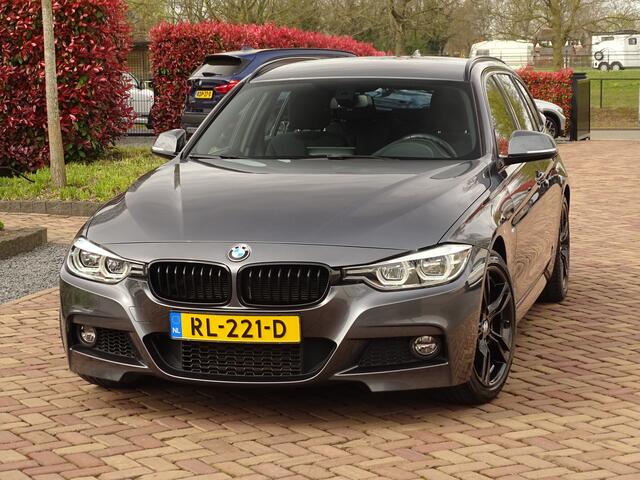 BMW 3-SERIE Touring 318i Executive M-Sport | All-Black | Or.NL- NAP