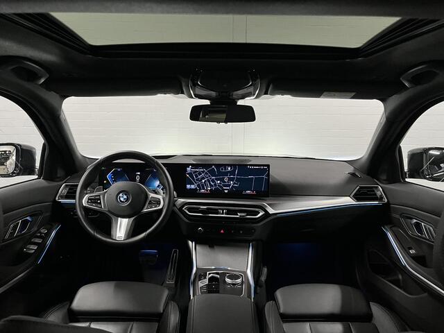 BMW 3-SERIE 330e M-pakket | Adapt. cruise | Open dak | Trekhaak | Head-up | Stoelverwarming | Sfeerverlichting | Carplay | Leder