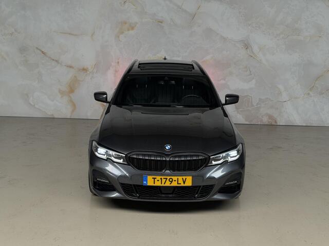 BMW 3-SERIE Touring 330e M-Pakket / Pano /
