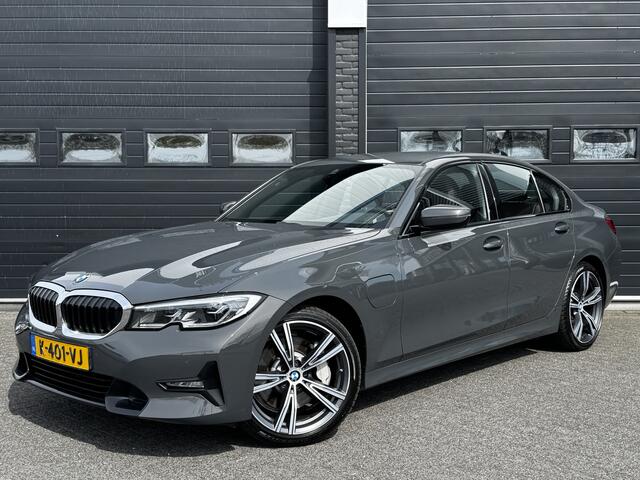 BMW 3-SERIE 330e High Executive 293PK Dealer OH | Laser | 19'' | Individual kleur | Leder | ¤29.950,- incl. BTW