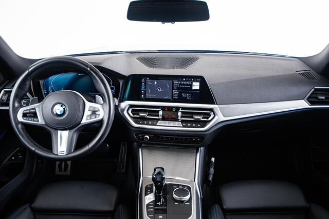 BMW 3-SERIE Touring 330e High Executive M Sport- Panoramadak - Sportstoelen - Elektrisch verwarmde voorstoelen - Getinte ruiten - Ambiance verlichting - Cruise control - HiFi - Active Guard Plus -