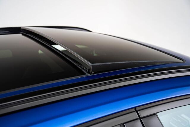 BMW 3-SERIE Touring 330e High Executive M Sport- Panoramadak - Sportstoelen - Elektrisch verwarmde voorstoelen - Getinte ruiten - Ambiance verlichting - Cruise control - HiFi - Active Guard Plus -