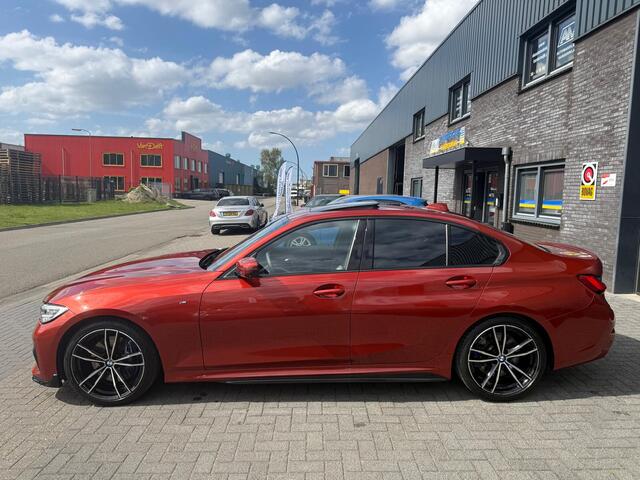 BMW 3-SERIE 330i High Executive Edition | 1E EIGENAAR | 12MND GARANTIE | LASER | SCHUIFDAK | ACC | CAMERA | SFEER | TREKHAAK | DAB | CARPLAY