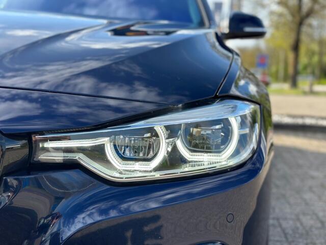 BMW 3-SERIE 320I Corporate Lease High Executive '' Apple Carplay - Clima - PDC ''