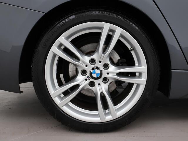 BMW 3-SERIE Touring 318i M-SPORT + AFN. TREKHAAK | LEDER SPORTINT. | DIGITALE COCKPIT | STOELVERWARMING