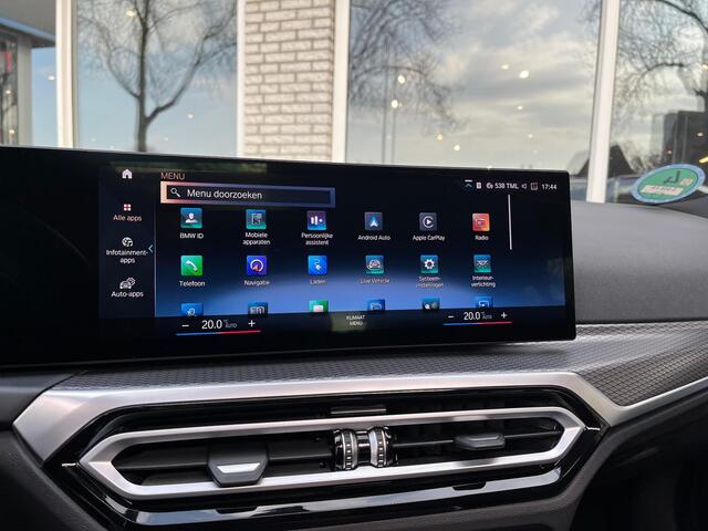 BMW 3-SERIE Touring 320e M-Sport Pro Pano Trekhaak Leder Elc Stoelen