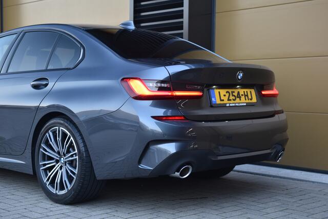 BMW 3-SERIE 330i High Executive * M-Sportpakket * Hifi * Live Cockpit Professional *