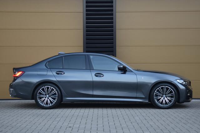 BMW 3-SERIE 330i High Executive * M-Sportpakket * Hifi * Live Cockpit Professional *