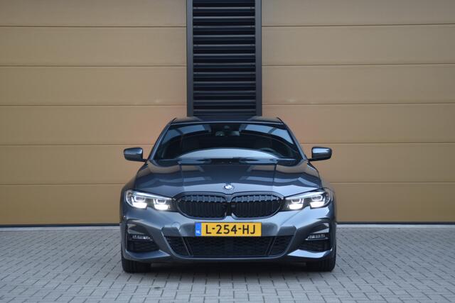 BMW 3-SERIE 330i High Executive * M-Sportpakket * Hifi * Live Cockpit Professional *