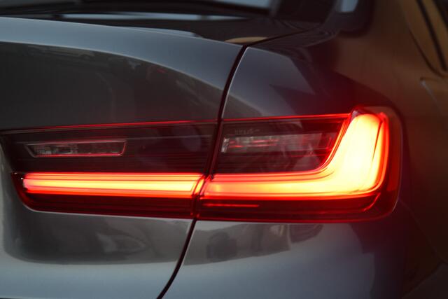 BMW 3-SERIE 330i High Executive * M-Sportpakket * Hifi * Live Cockpit Professional *