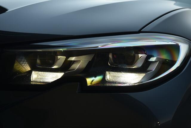 BMW 3-SERIE 330i High Executive * M-Sportpakket * Hifi * Live Cockpit Professional *